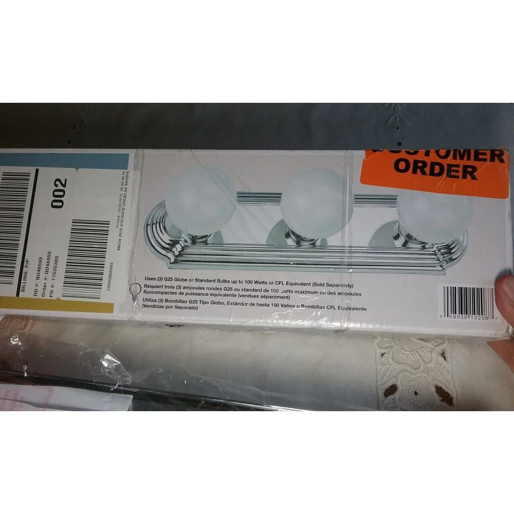 Hampton Bay 3-Light Chrome Finish Bath Bar Light 644 212 Vanity Light Open Box